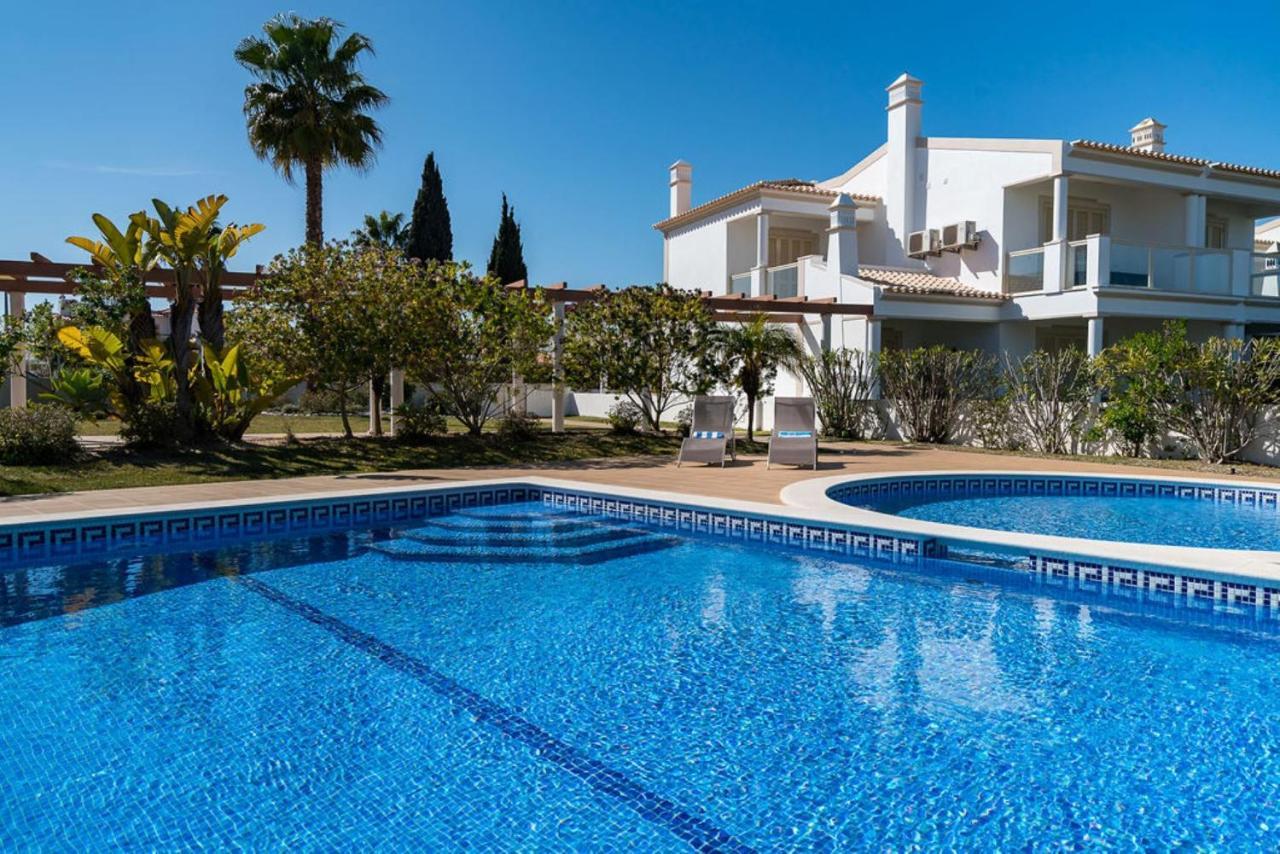 Villa Cantinho By Intiholidays อัลบูเฟรา ภายนอก รูปภาพ