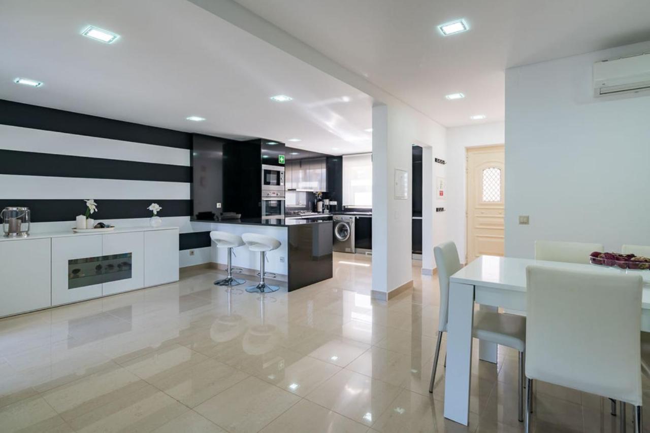 Villa Cantinho By Intiholidays อัลบูเฟรา ภายนอก รูปภาพ